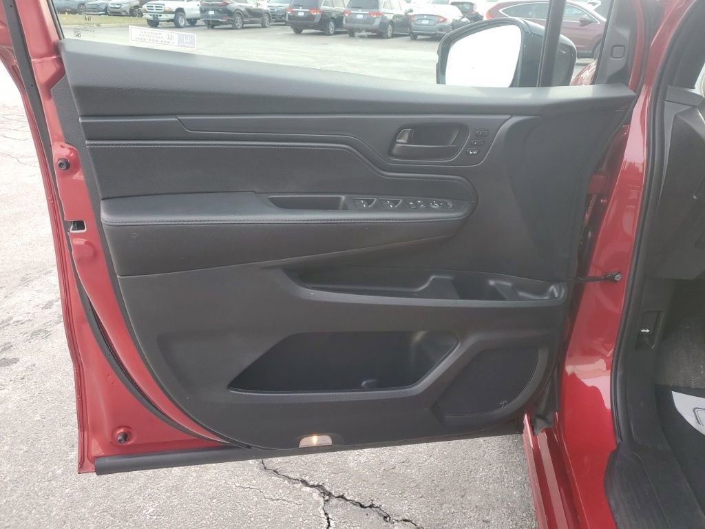 Certified 2023 Honda Odyssey Sport image 25