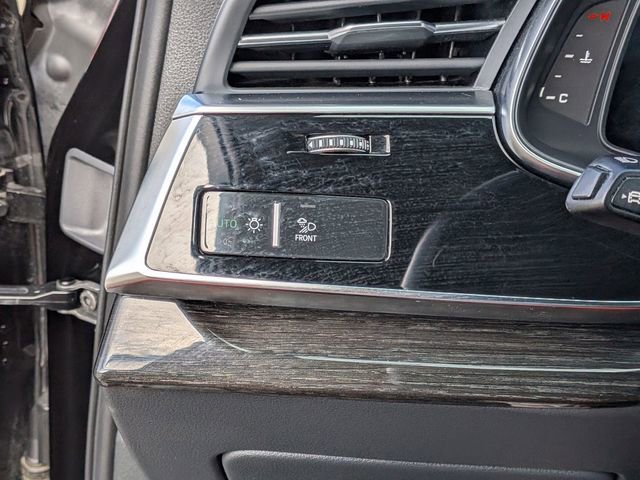 Used 2022 Audi Q7 3.0T Prestige image 16