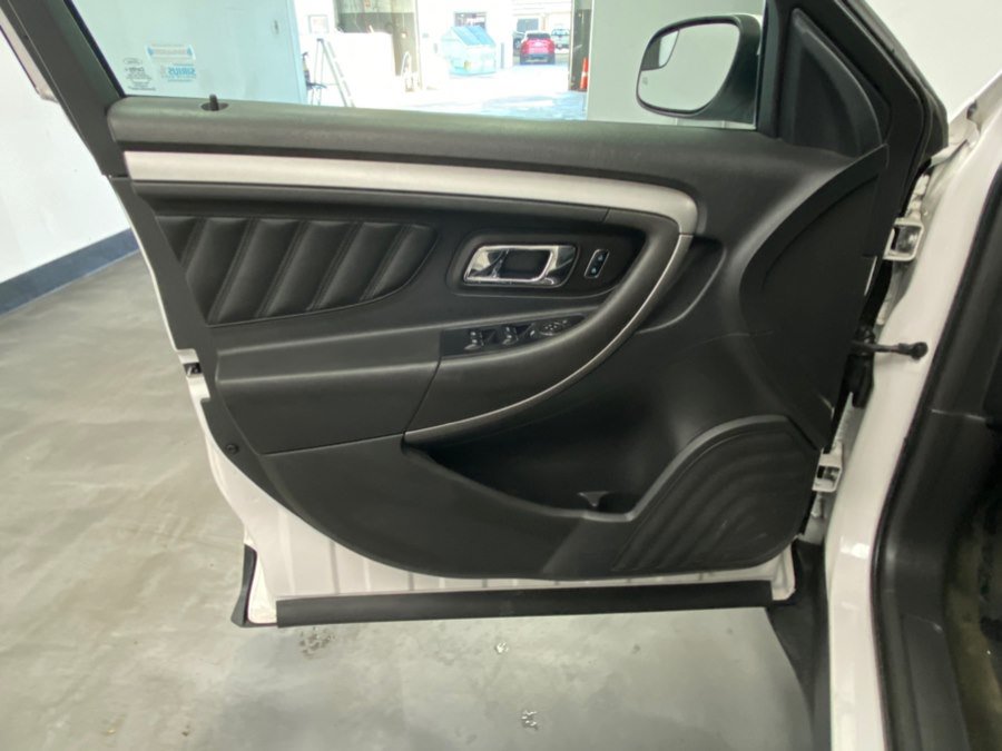 Used 2015 Ford Taurus SEL w/ Equipment Group 201A FWD image 43