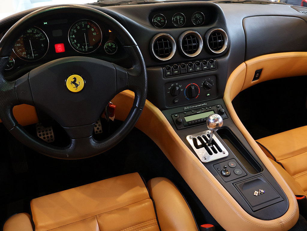 Used 2000 Ferrari 550 Maranello Coupe RWD image 90
