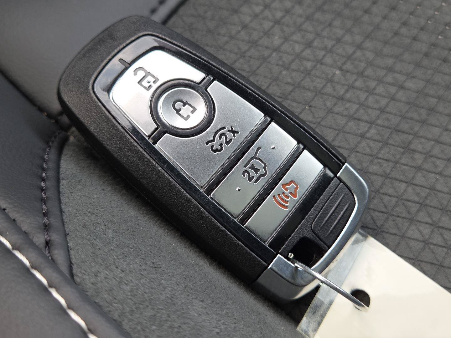Used 2025 Ford Mustang Mach-E GT AWD/4WD image 31