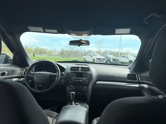 Certified 2018 Ford Explorer XLT AWD/4WD image 20