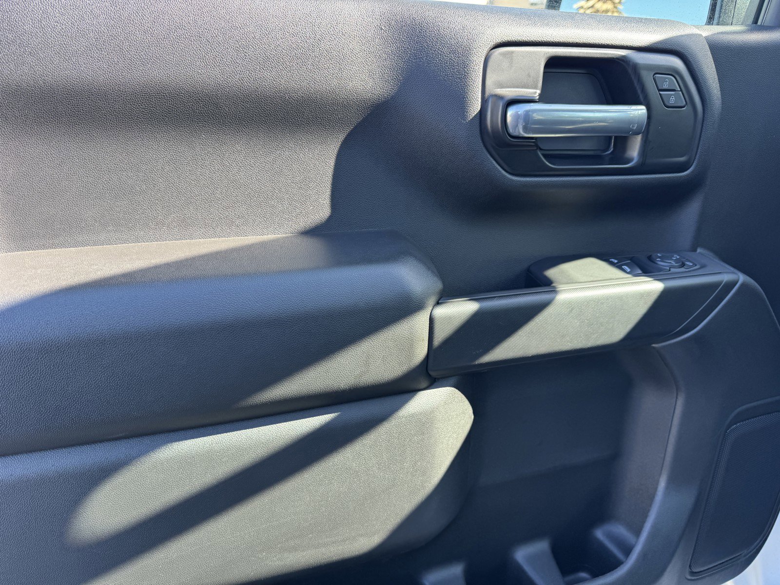 Used 2025 GMC Sierra 1500 Pro w/ Pro Value Package image 18