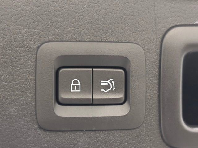 Used 2020 MAZDA CX-30 Premium image 9