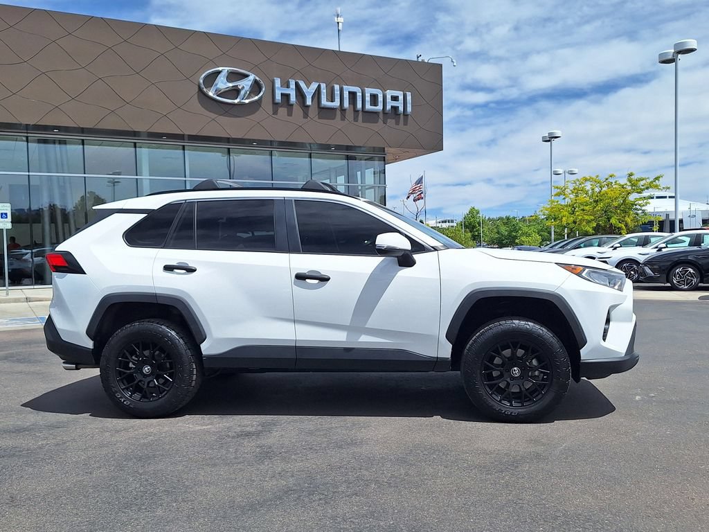 Used 2019 Toyota RAV4 XLE w/ Convenience Package AWD/4WD image 2