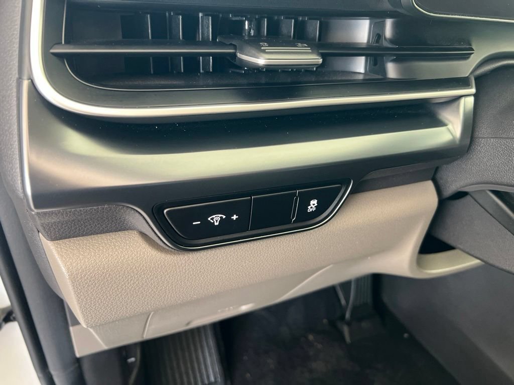 Certified 2025 Kia Carnival FWD image 48