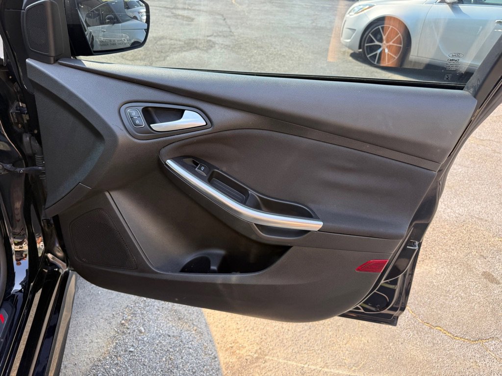 Used 2017 Ford Focus ST w/ Equipment Group 401A FWD image 62