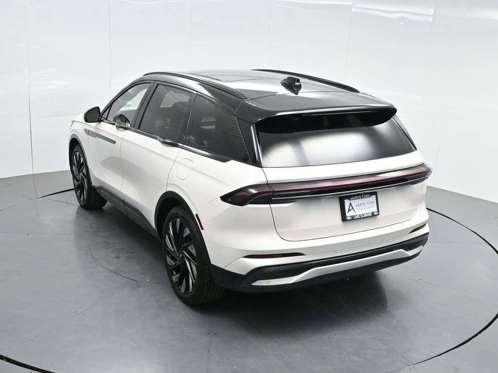 Used 2025 Lincoln Nautilus Reserve w/ Jet Appearance Package image 47