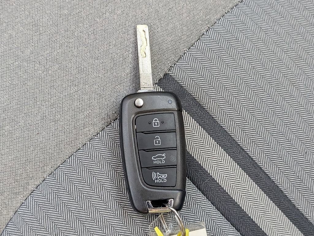 Used 2020 Hyundai Sonata SE FWD image 34