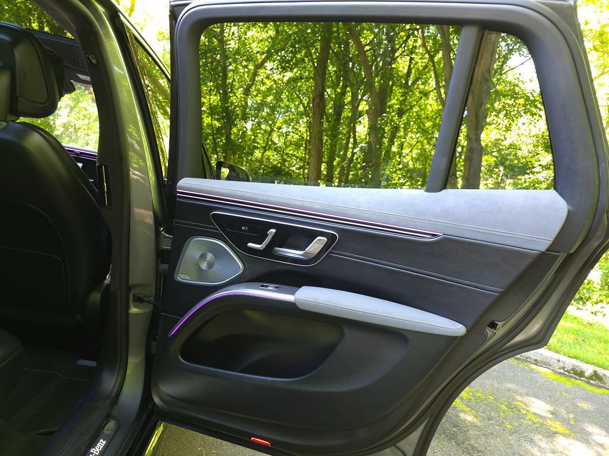 Used 2023 Mercedes-Benz EQS 580 4MATIC SUV image 31
