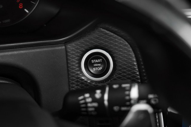 Used 2020 Land Rover Range Rover Velar R-Dynamic S image 19