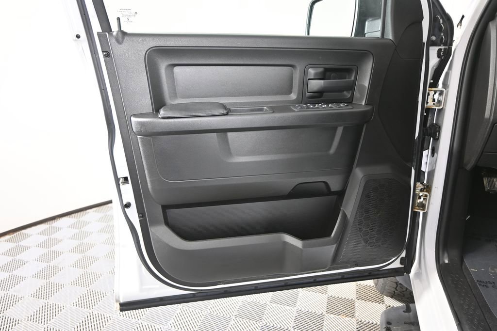 Used 2019 RAM 1500 Express w/ Express Value Package AWD/4WD image 18