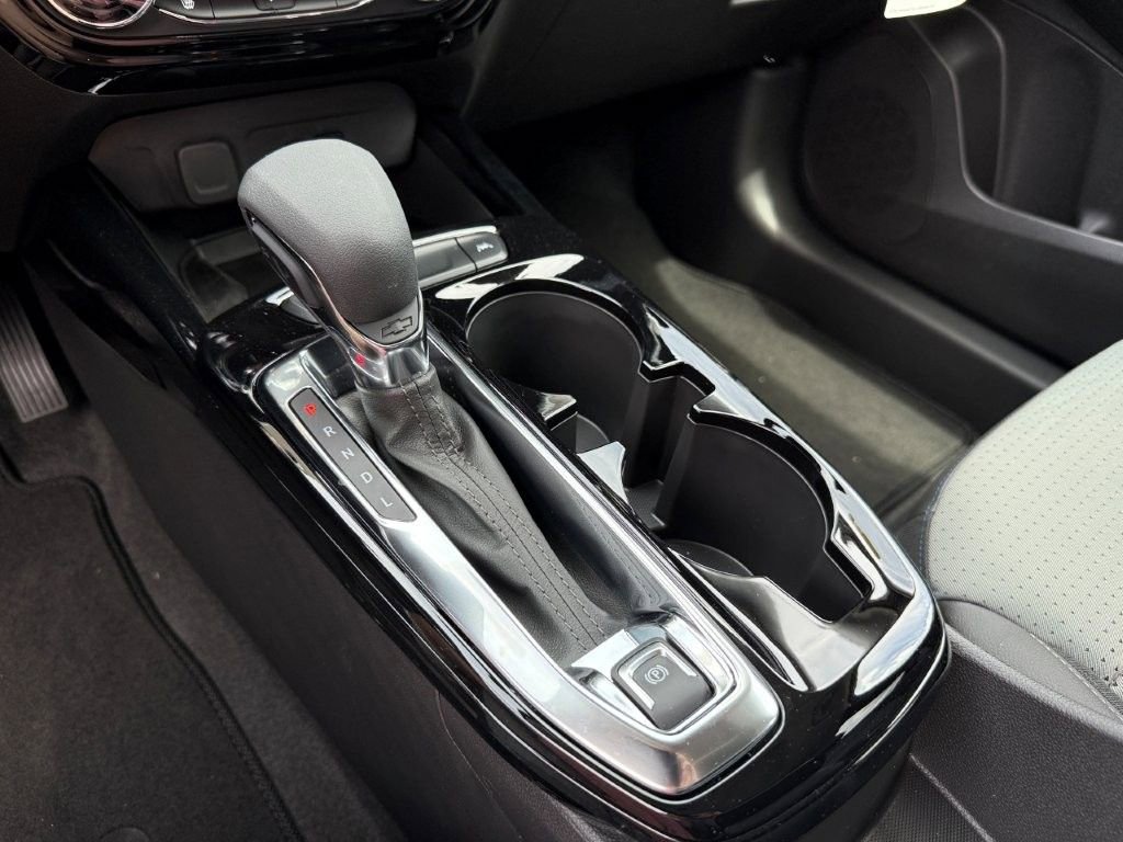New 2026 Chevrolet Trax LT w/ Sunroof Package FWD image 22