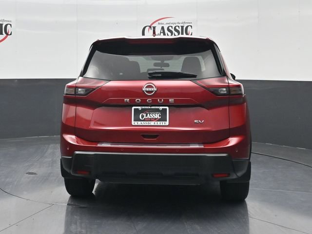 Used 2024 Nissan Rogue SV image 8