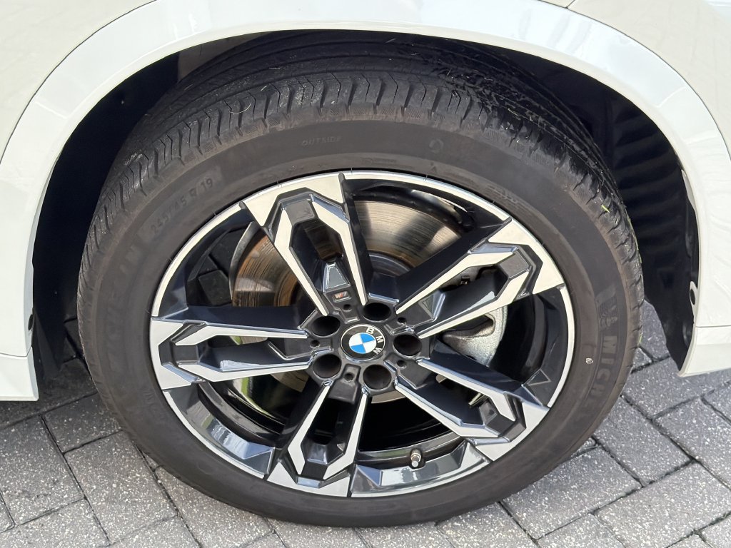 Used 2025 BMW X1 xDrive28i AWD/4WD image 10