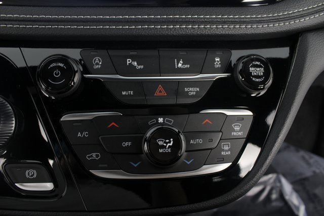 New 2026 Chrysler Pacifica Select image 7