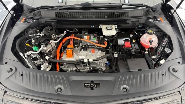 Used 2024 Chevrolet Equinox EV RS FWD image 10