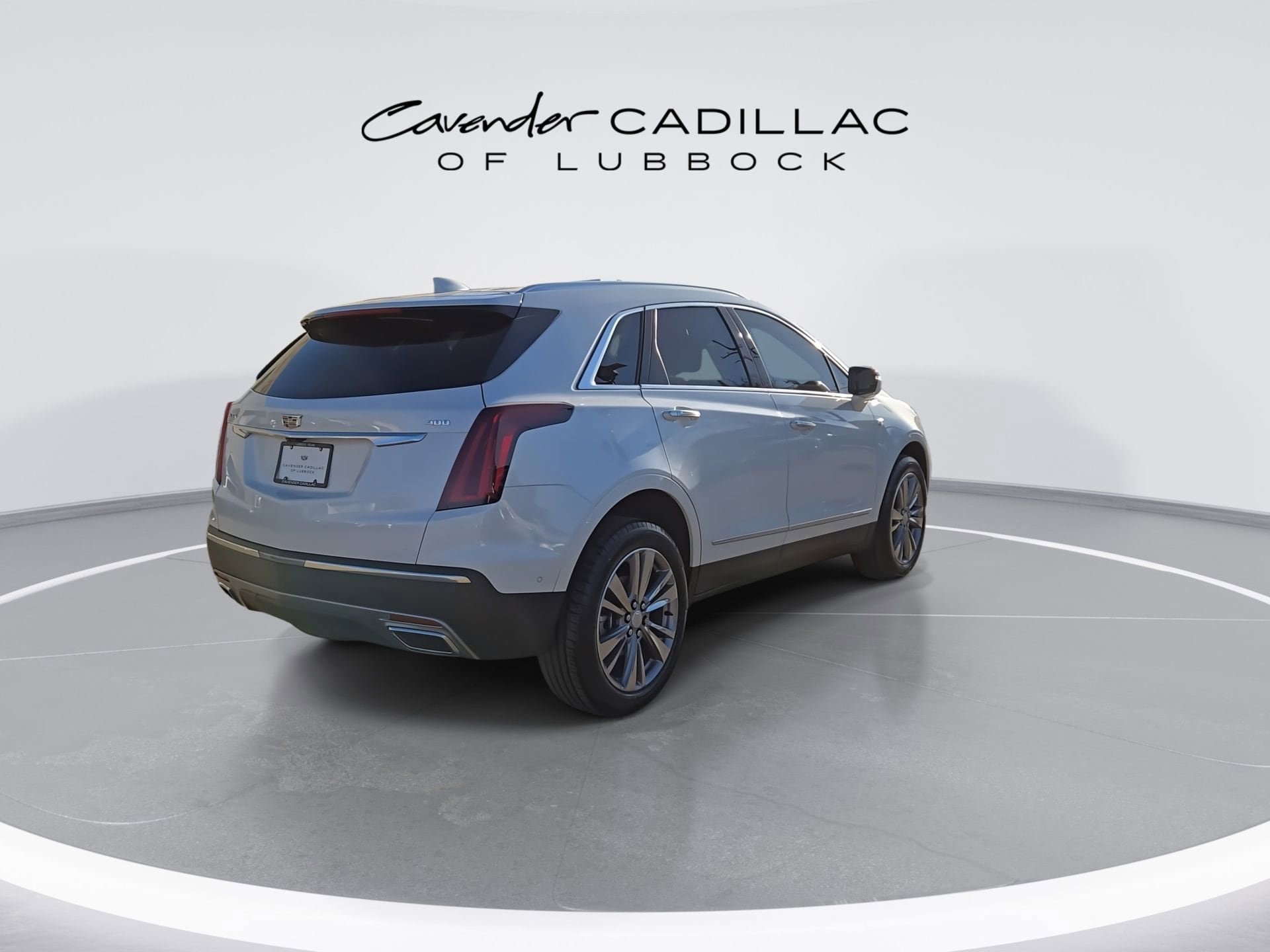New 2025 Cadillac XT5 Premium Luxury w/ Technology Package FWD image 8