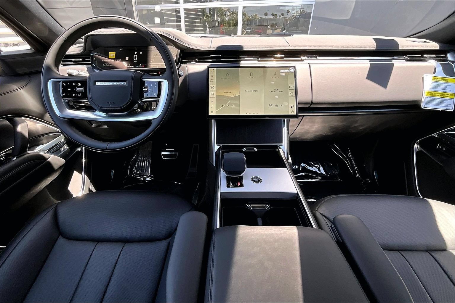 New 2026 Land Rover Range Rover Long Wheelbase SE AWD/4WD image 5