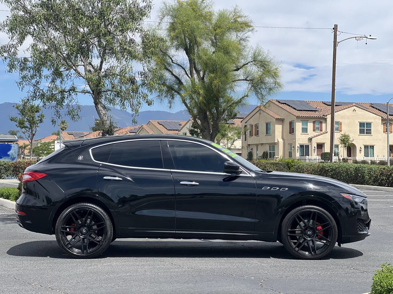 Used 2019 Maserati Levante image 2