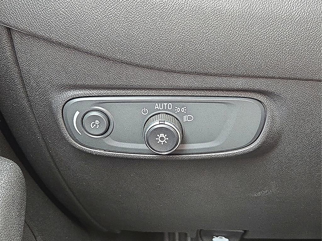 Used 2024 Chevrolet Equinox LT image 27