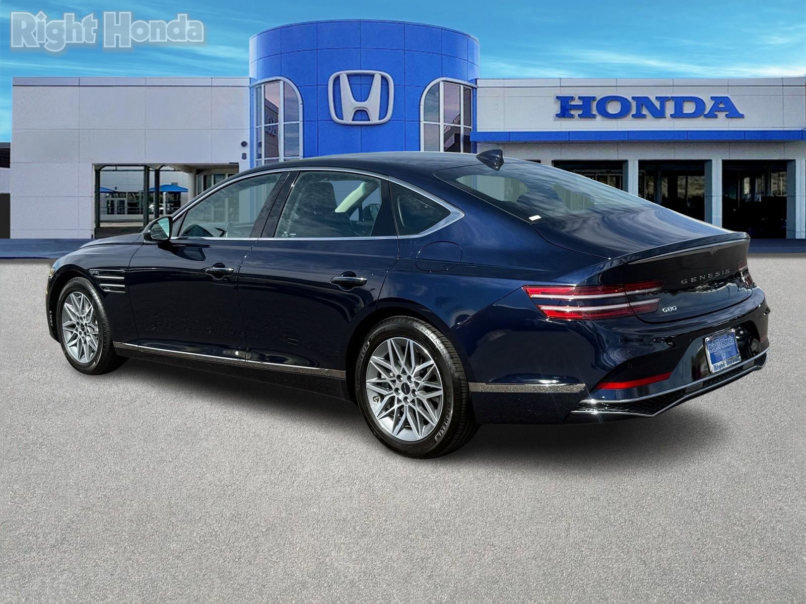 Used 2025 Genesis G80 2.5T image 4