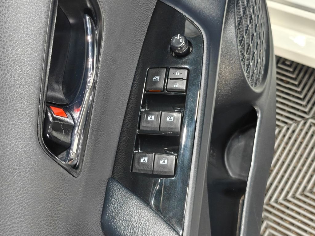 Used 2016 Toyota Prius Three image 46