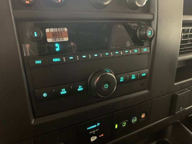 New 2025 Chevrolet Express 3500 Work Van w/ Driver Convenience Package image 35