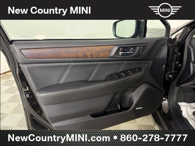 Used 2019 Subaru Outback 2.5i Limited AWD/4WD image 12