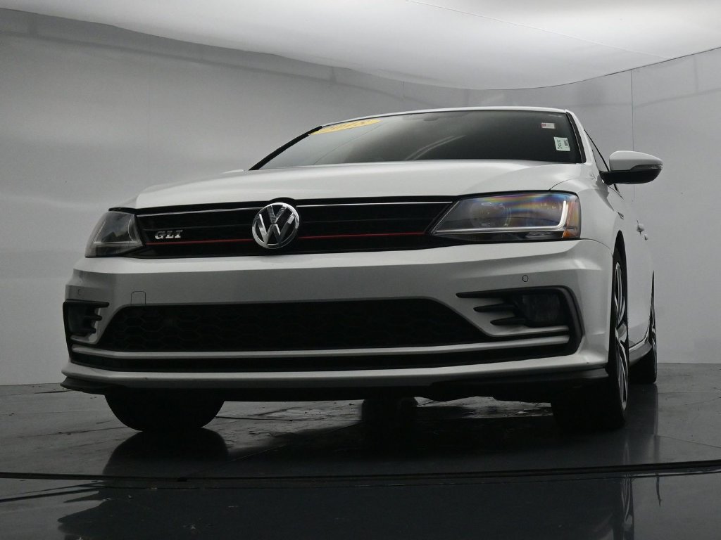 Used 2018 Volkswagen Jetta GLI FWD image 34