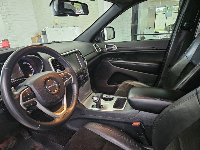 Used 2015 Jeep Grand Cherokee Altitude AWD/4WD image 8