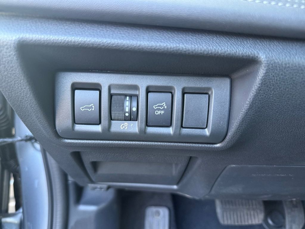 Used 2025 Subaru Outback Touring w/ Tech Package 3 image 24