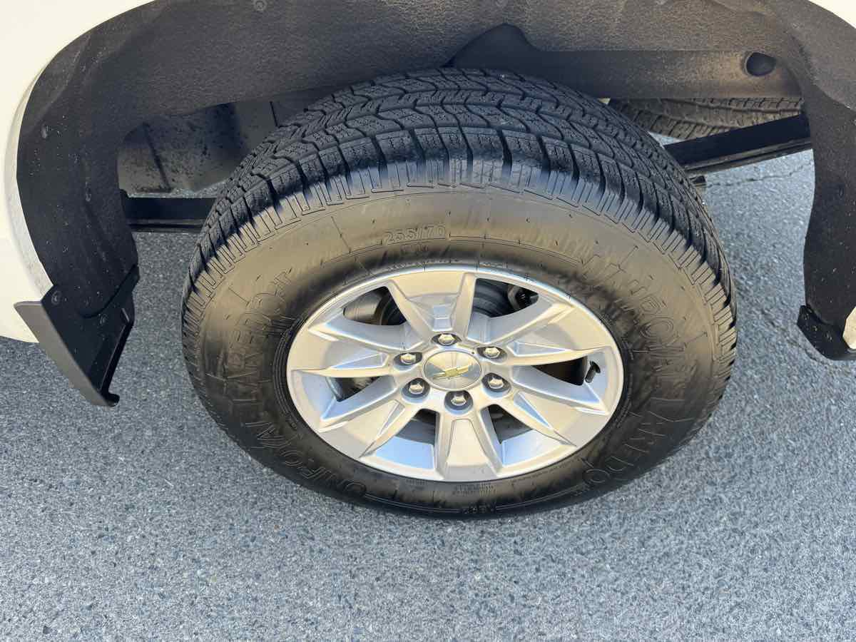 Used 2020 Chevrolet Silverado 1500 LT w/ Bed Protection Package AWD/4WD image 36
