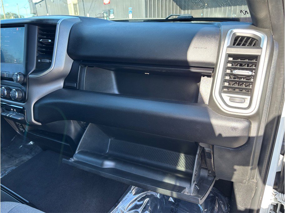 Used 2024 RAM 2500 Big Horn AWD/4WD image 40