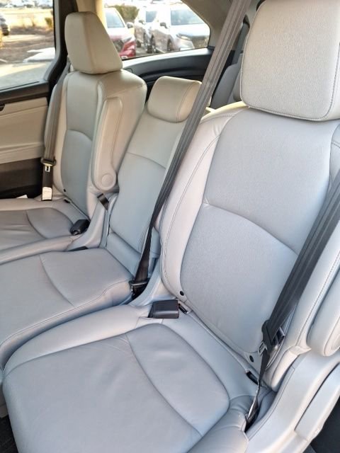 Used 2023 Honda Odyssey EX-L image 18