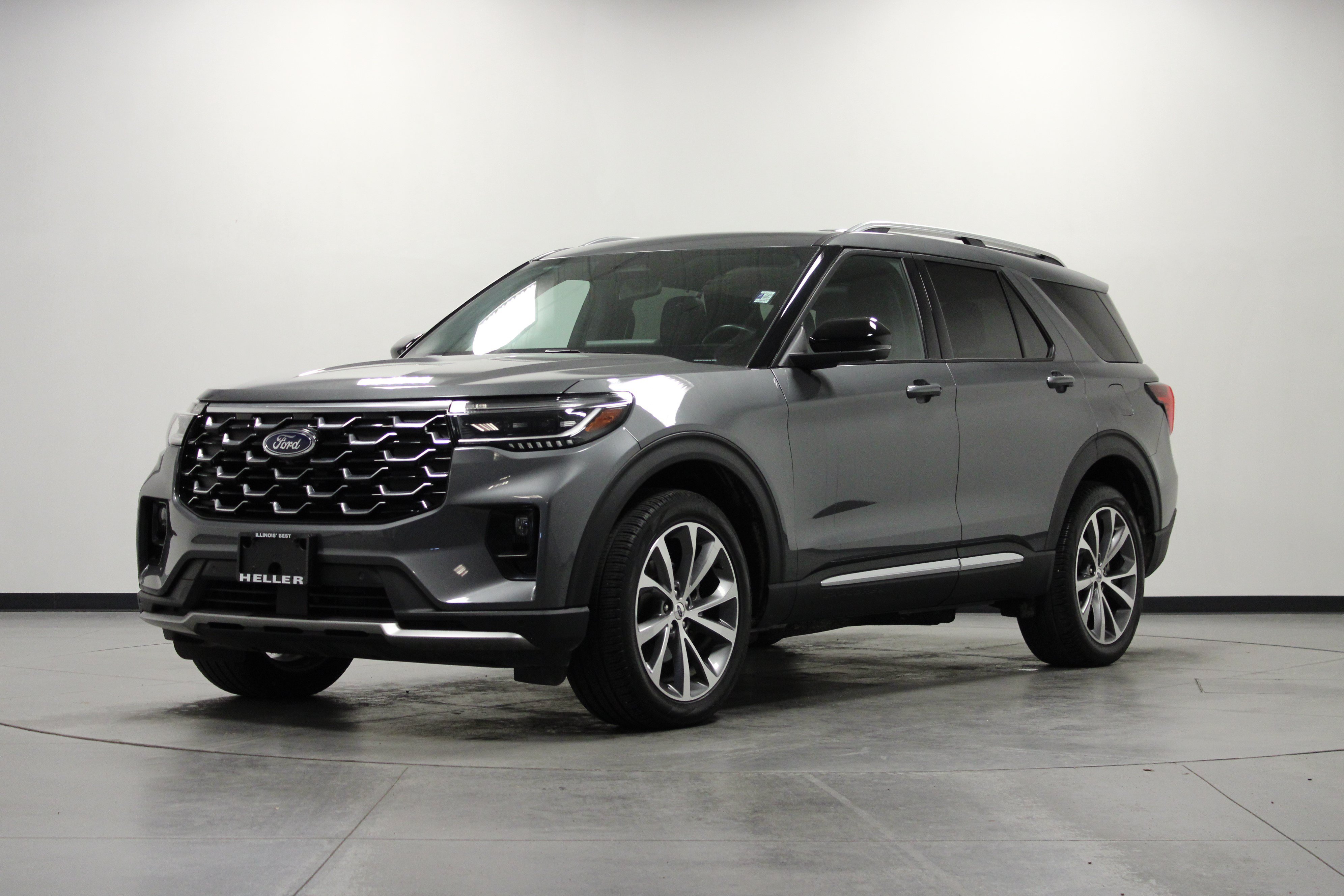 Used 2025 Ford Explorer Platinum w/ Ultimate Package AWD/4WD image 8