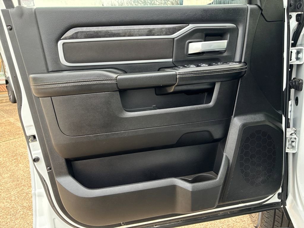 Used 2024 RAM 3500 Big Horn image 11