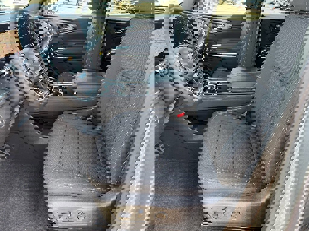 New 2026 Chevrolet Traverse LT image 12