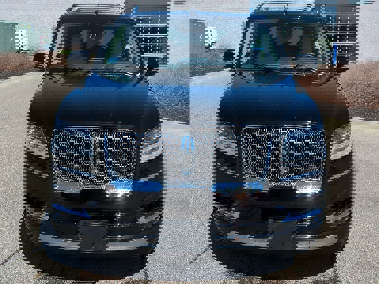 Used 2021 Lincoln Navigator Reserve w/ Luxury Package AWD/4WD image 3