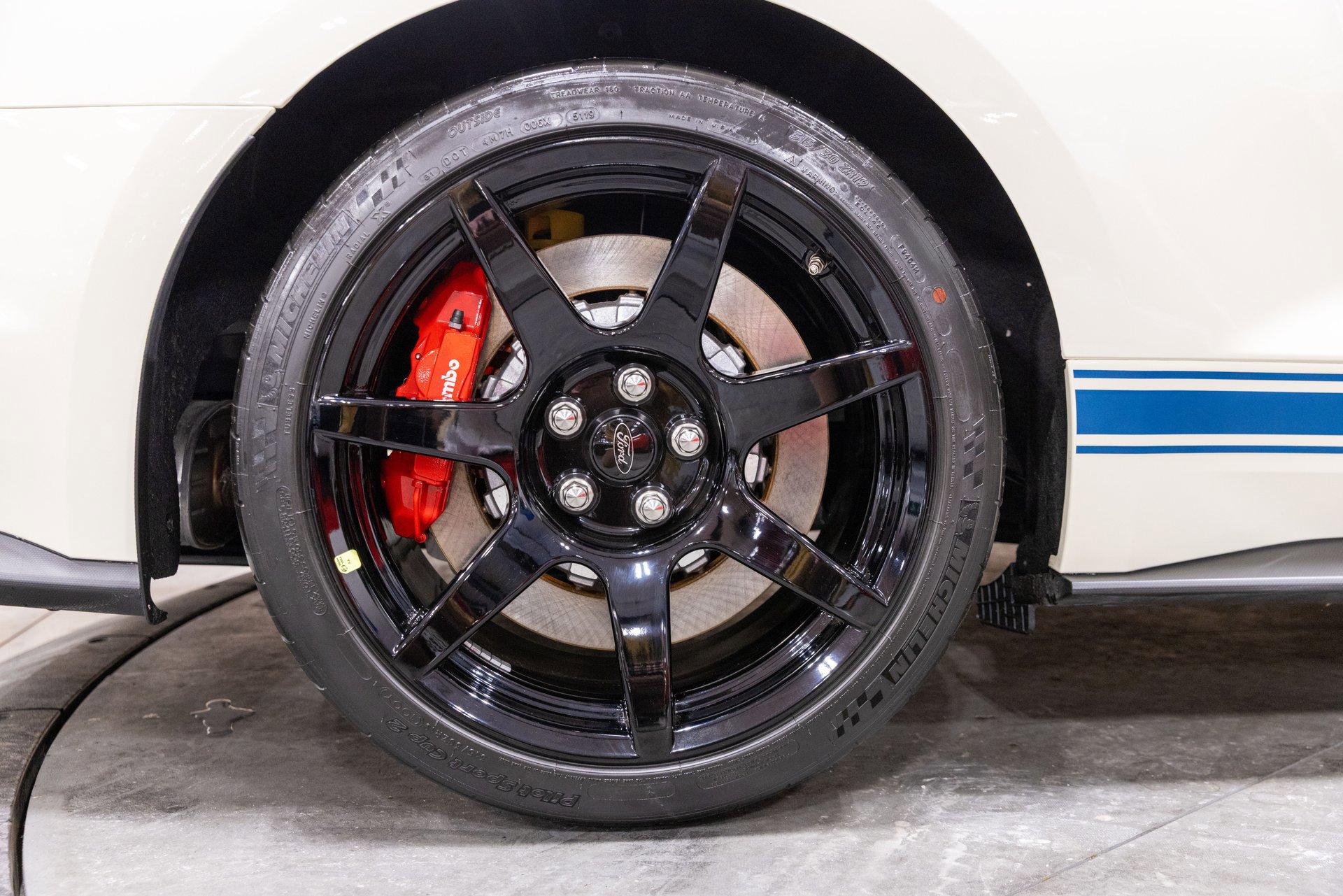 Used 2020 Ford Mustang Shelby GT350R w/ GT350R Equipment Group 920A image 9