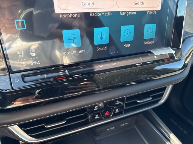 Used 2024 Volkswagen Atlas Cross Sport SEL R-Line image 20