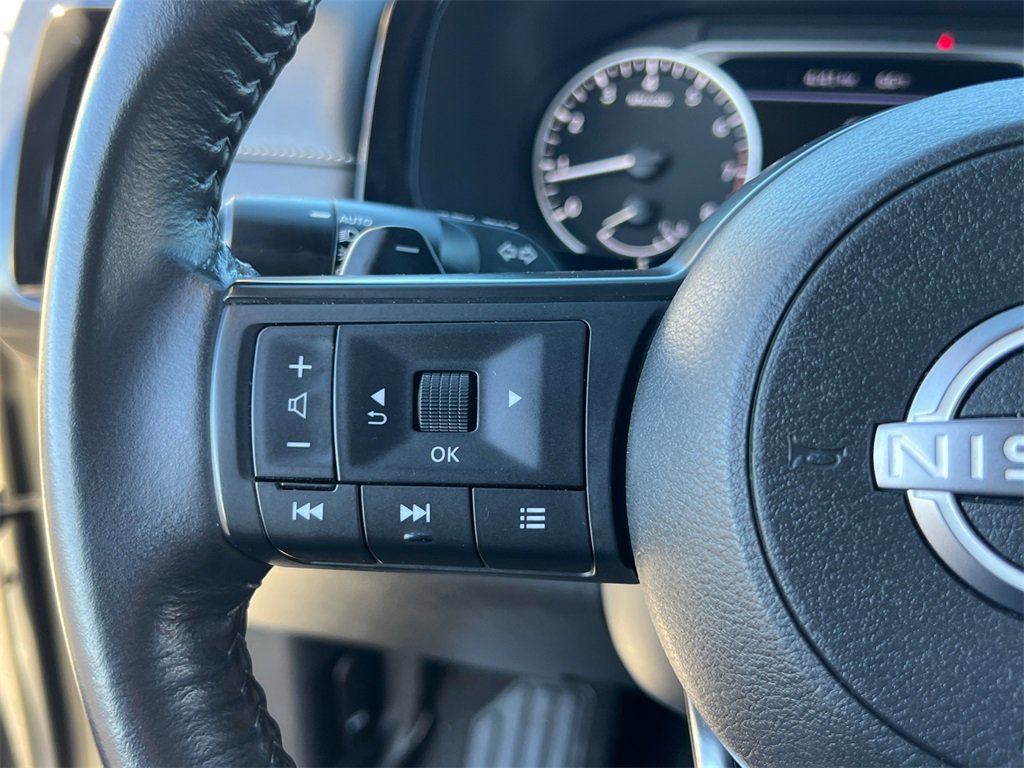 Used 2024 Nissan Pathfinder SV image 28