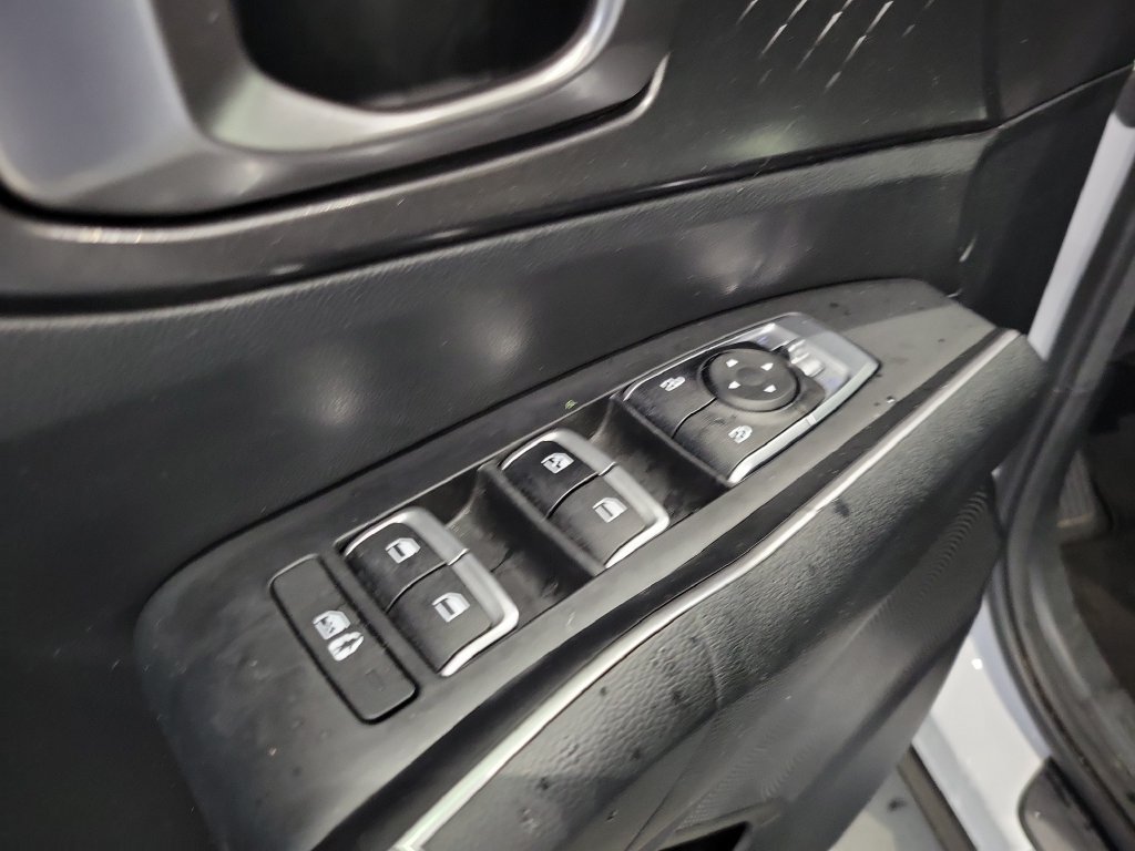 Used 2021 Kia Sorento S w/ Panoramic Sunroof Package FWD image 16