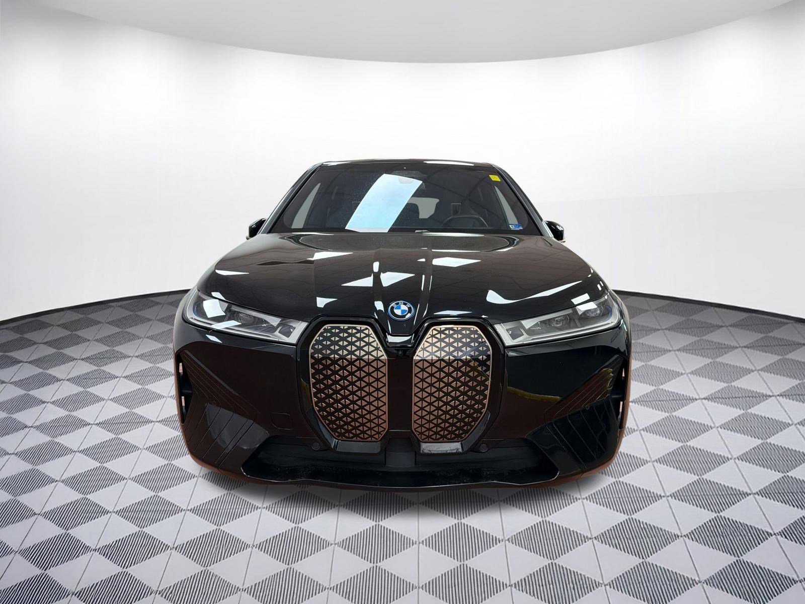 Certified 2023 BMW iX xDrive50 w/ Premium Package image 6