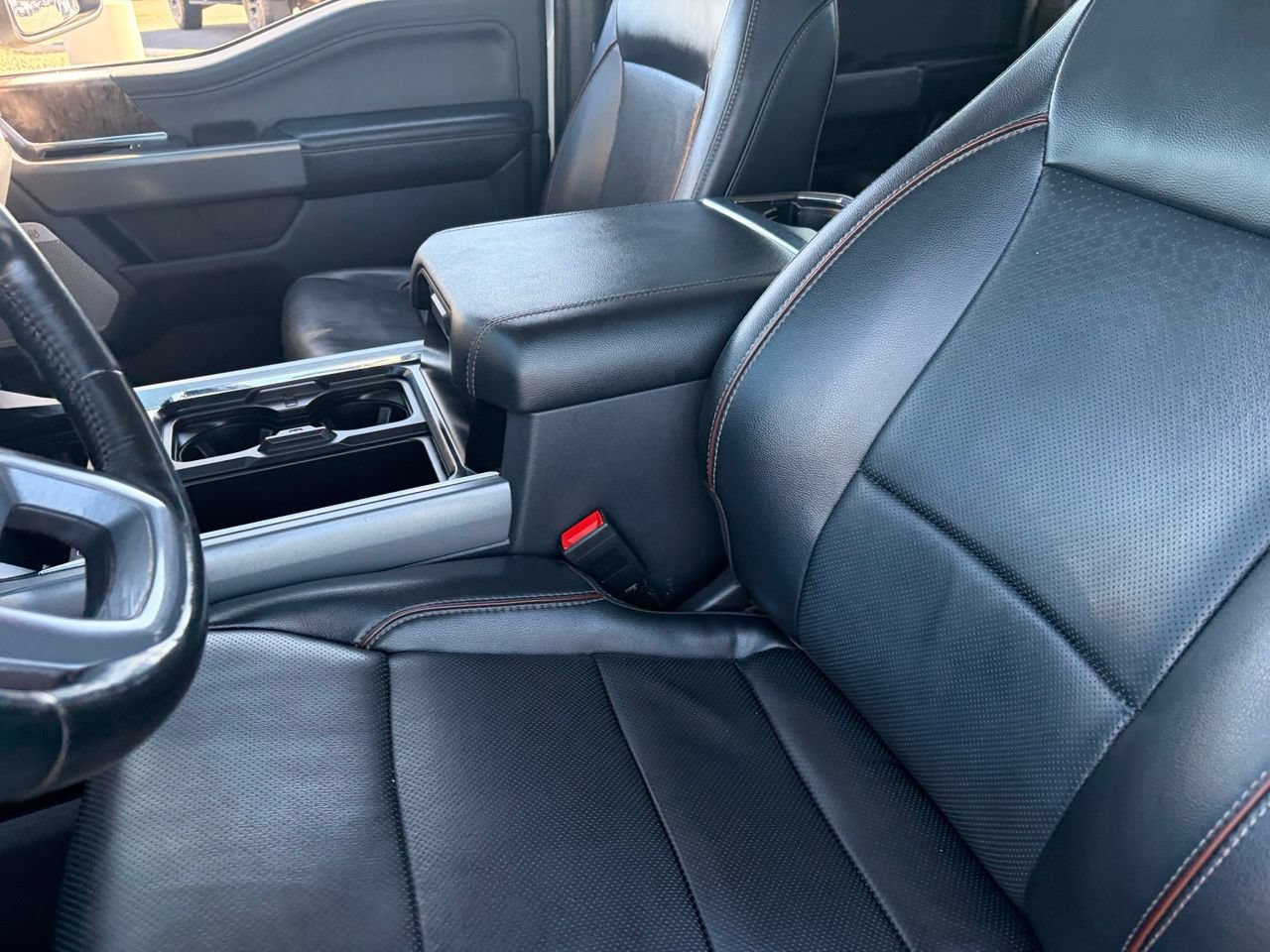 Used 2023 Ford F250 Lariat w/ Sport Appearance Package AWD/4WD image 18