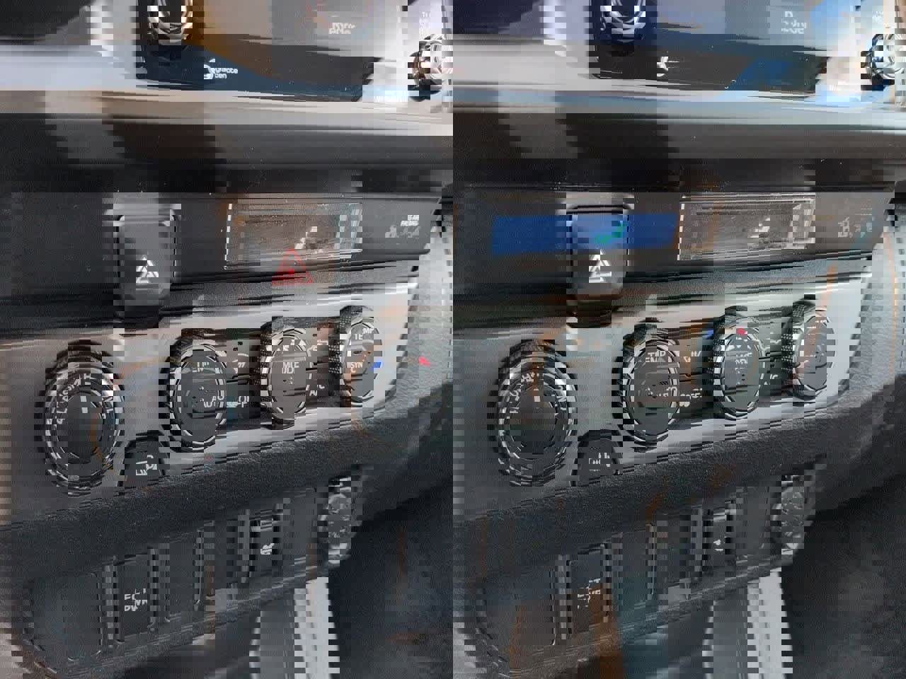 Used 2022 Toyota Tacoma SR image 27