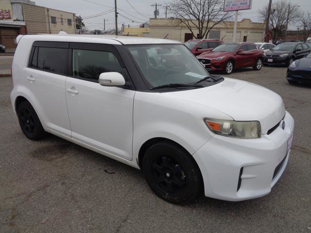 Used 2012 Scion xB 5-Door Wagon 5-Spd MT image 19