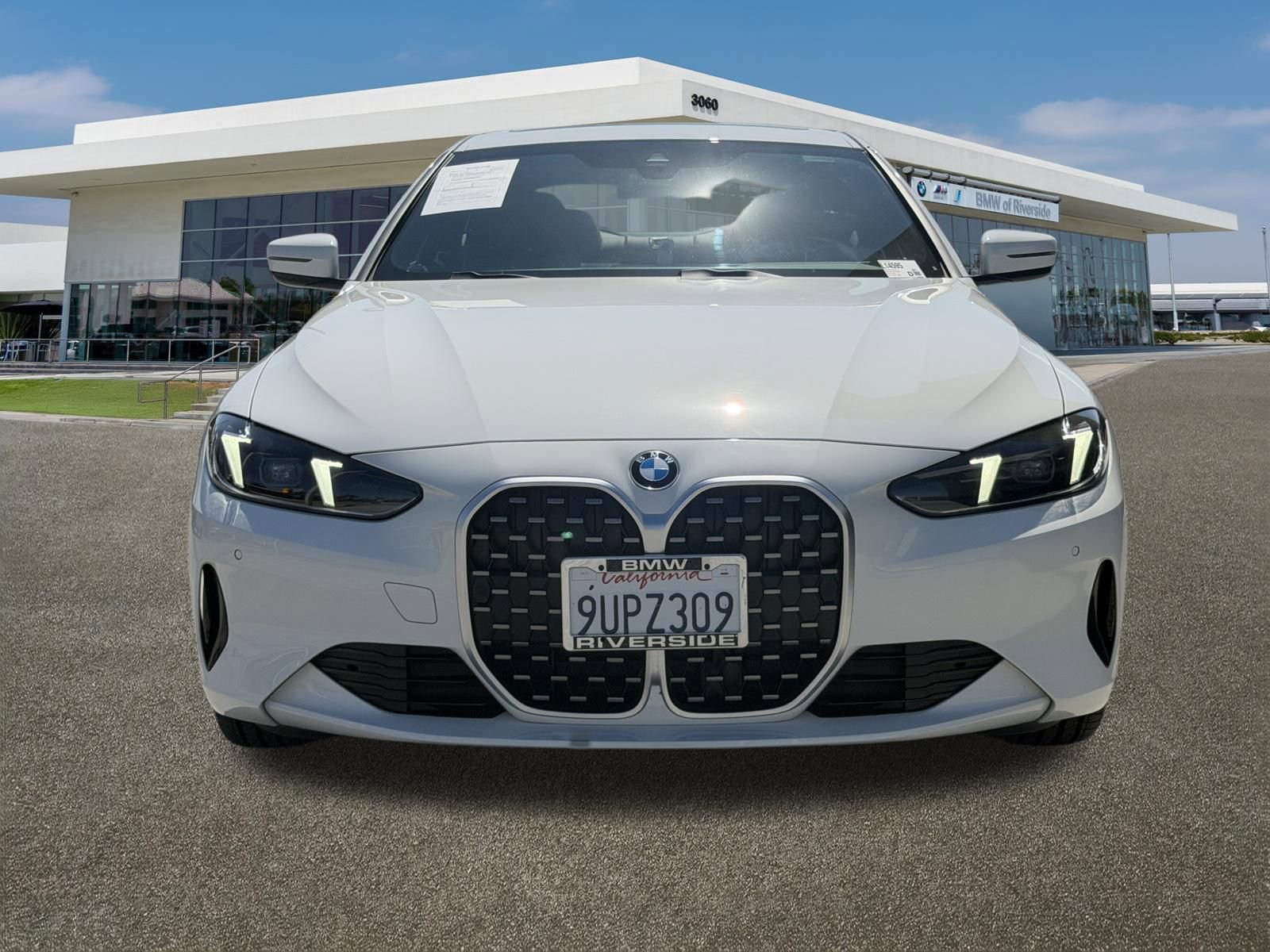 Used 2026 BMW 430i Coupe w/ Convenience Package RWD image 3