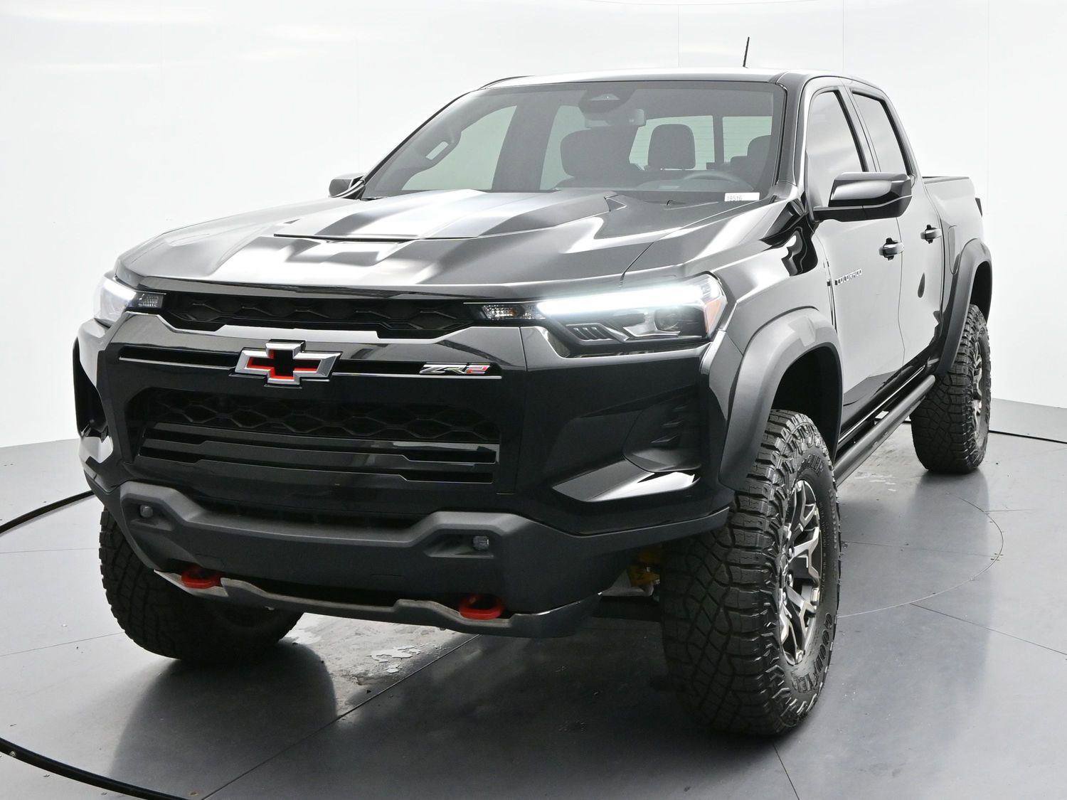 Used 2026 Chevrolet Colorado ZR2 AWD/4WD image 2