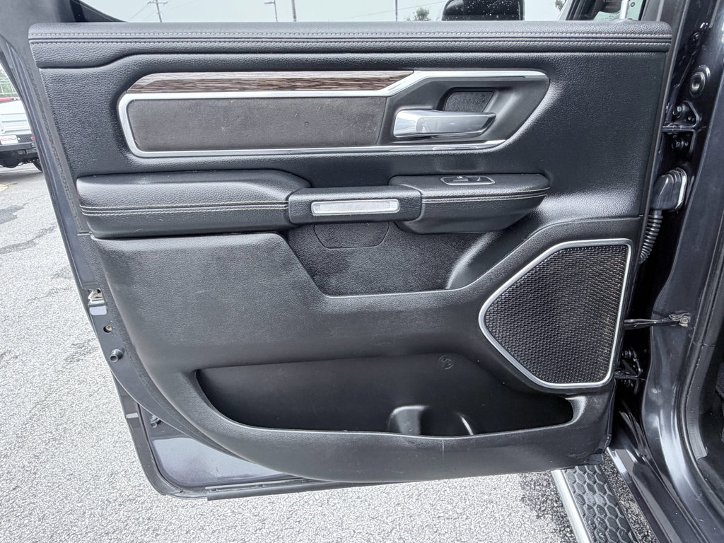 Used 2019 RAM 1500 Laramie RWD image 33